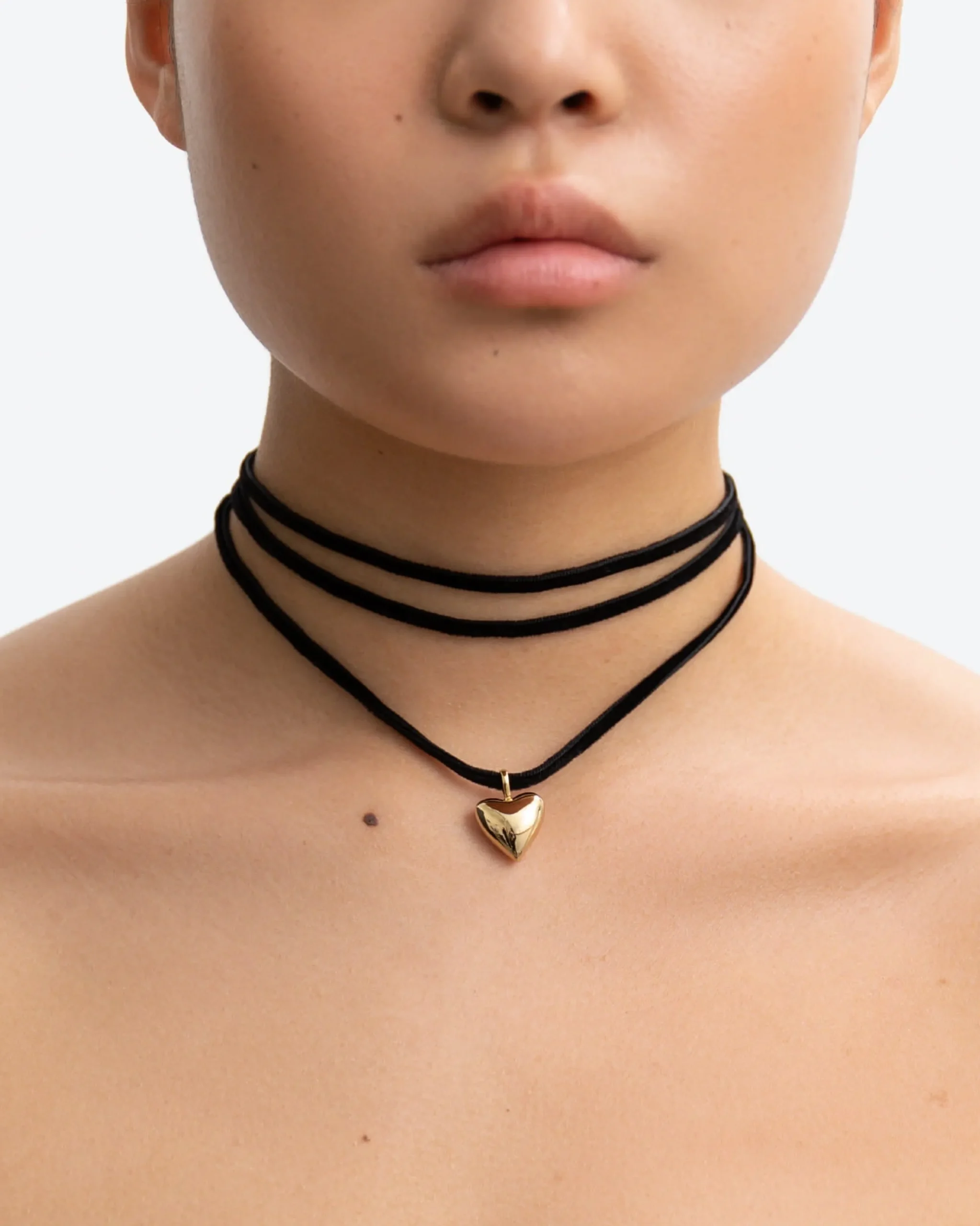 amore_velvet_cord_necklac_0.webp BRUNA The Label Amore Velvet Cord Necklace^ Choker