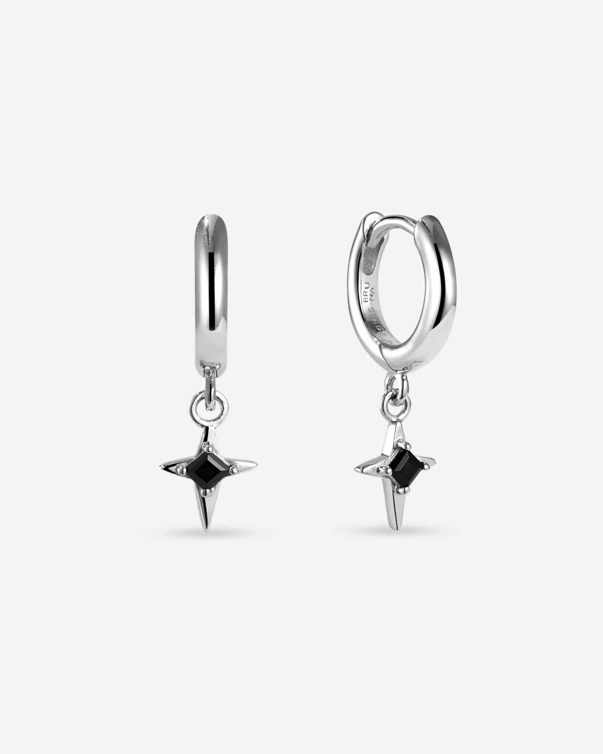 aurore_onyx_mini_hoops_6.webp BRUNA The Label Aurore Onyx Mini Hoops^ Ohrringe Mit Anhänger | Creolen