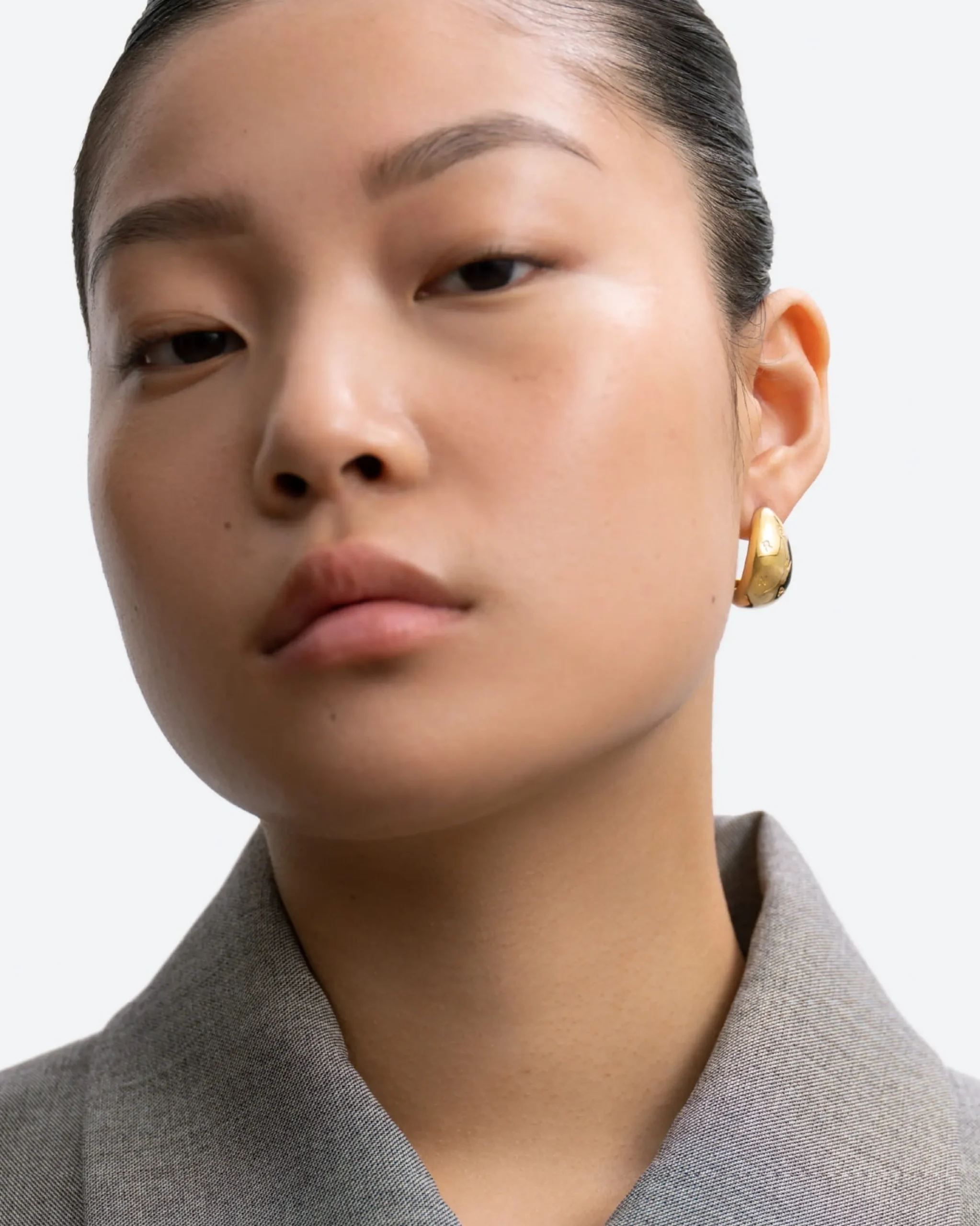 drop_logo_earrings_2.webp BRUNA The Label Drop Logo Earrings^ Drop