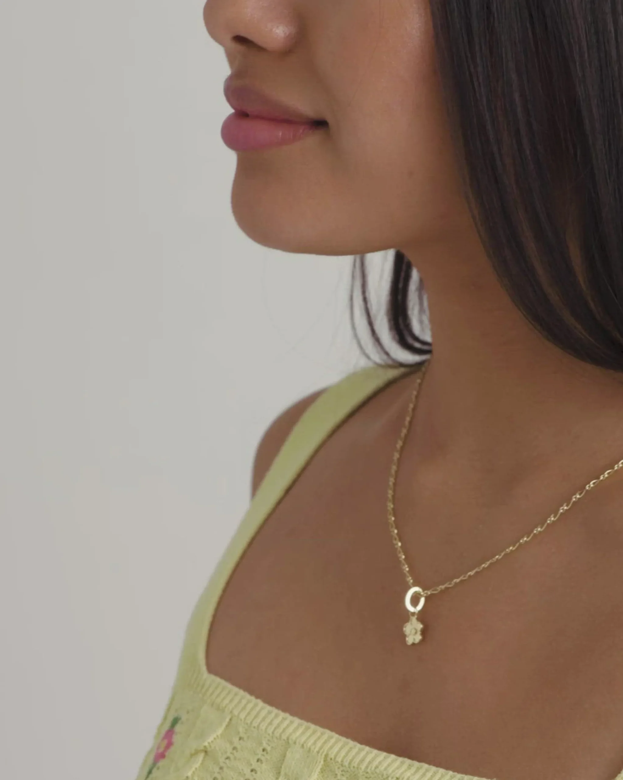 fleur_small_charm_11.webp BRUNA The Label Fleur Small Charm^ Kettenanhänger | Ohrringe