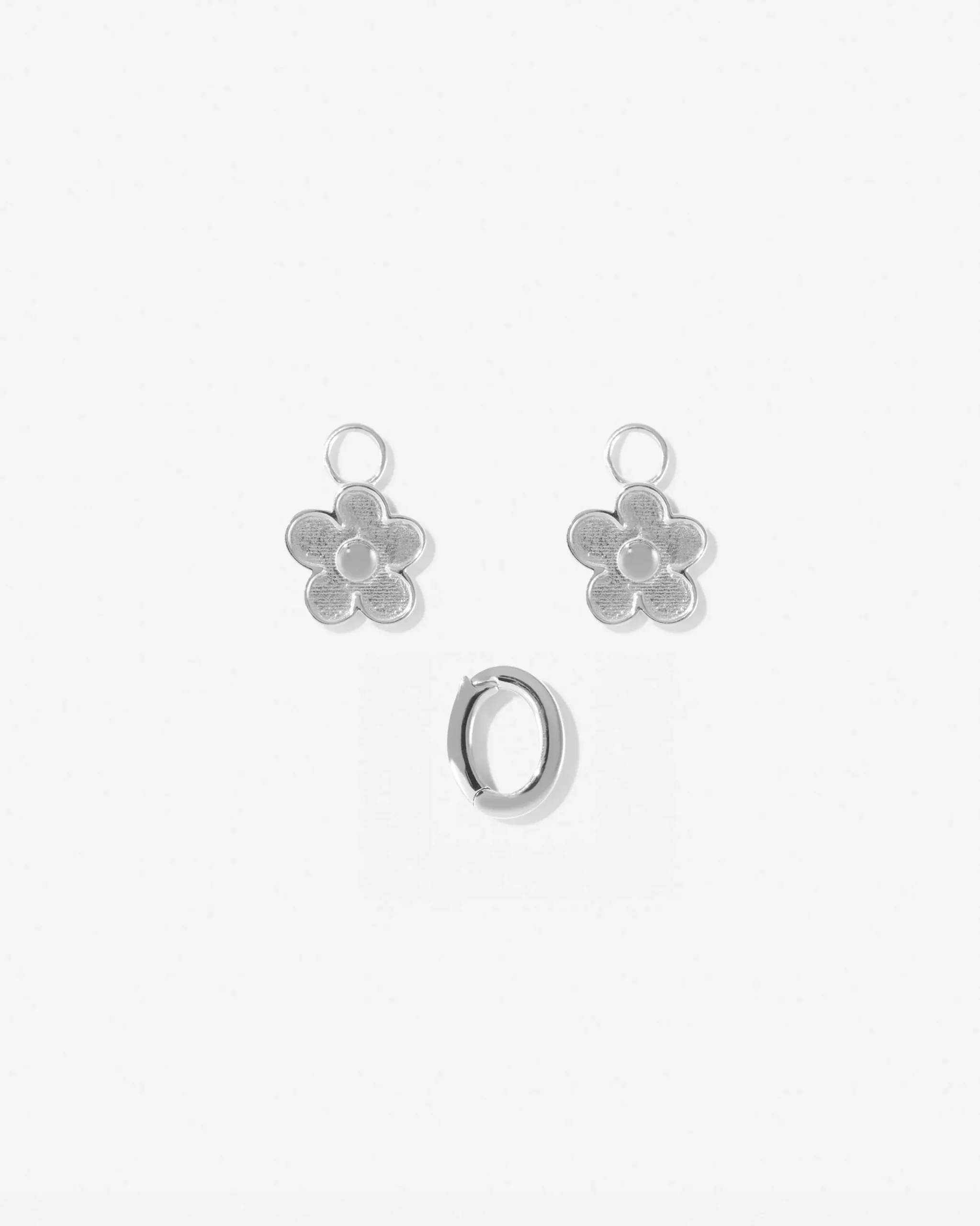 fleur_small_charm_12.webp BRUNA The Label Fleur Small Charm^ Kettenanhänger | Ohrringe