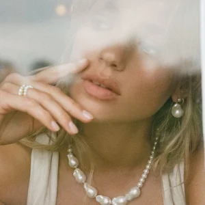 BRUNA The Label Genova Earrings^ Perlen