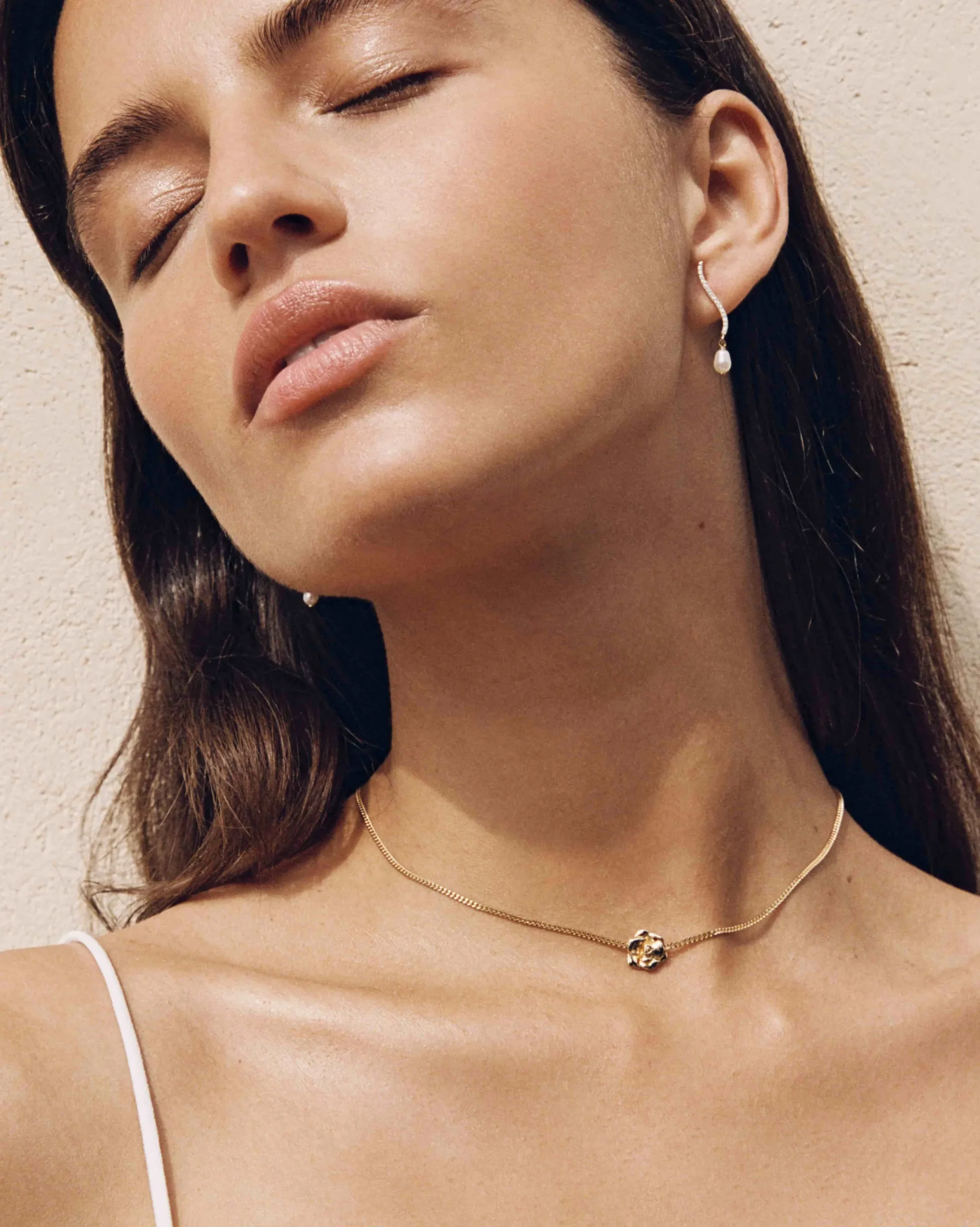 lune_earrings_4.webp BRUNA The Label Lune Earrings^ Perlen