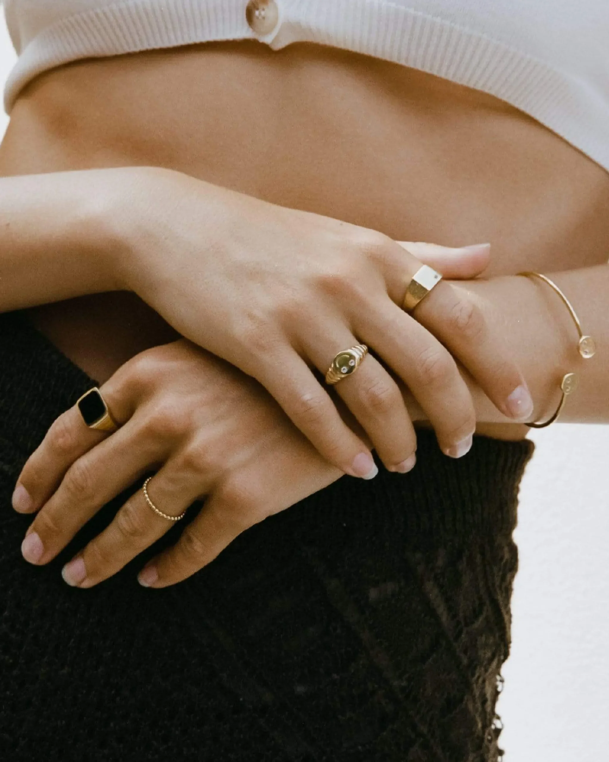 menton_ring_2.webp BRUNA The Label Menton Ring^ Siegel | Edelsteine