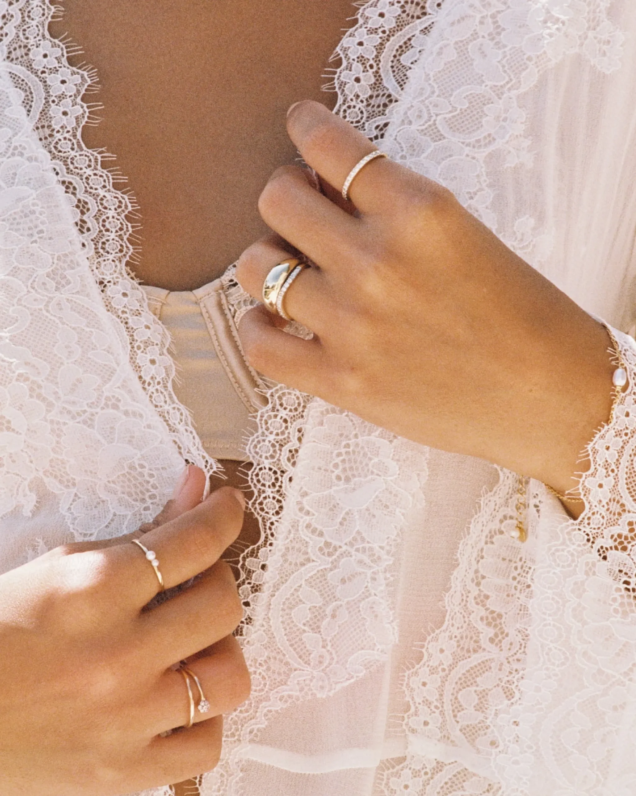 peony_k_gold_mini_ring_1.webp BRUNA The Label Peony 14k Gold Mini Ring^ Stacking-Ringe
