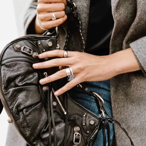 BRUNA The Label Peony Ring^ Statement