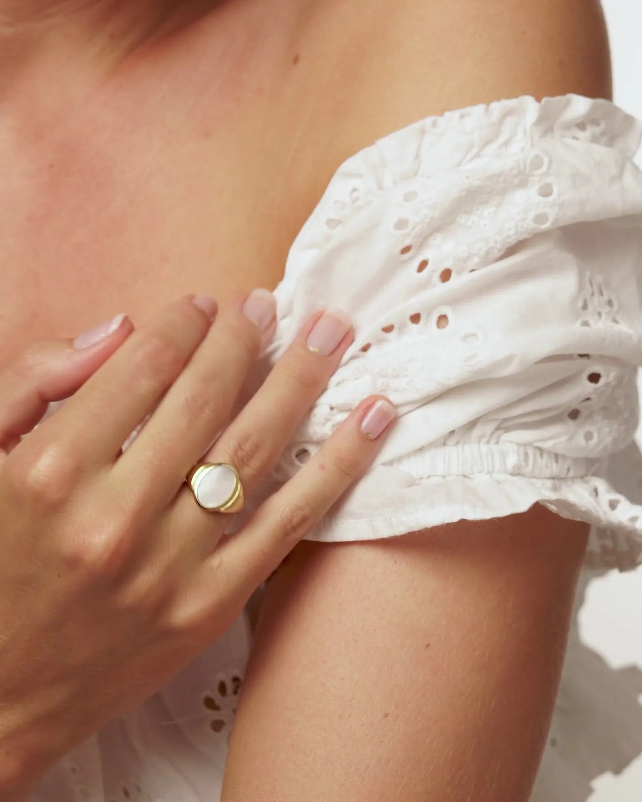 puglia_pearl_ring_6.webp BRUNA The Label Puglia Pearl Ring^ Siegel | Edelsteine