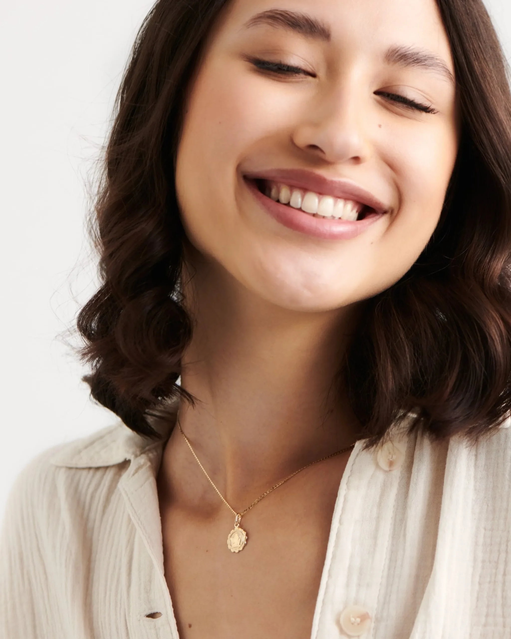 saint_k_gold_charm_3.webp BRUNA The Label Saint 14k Gold Charm^ Kettenanhänger