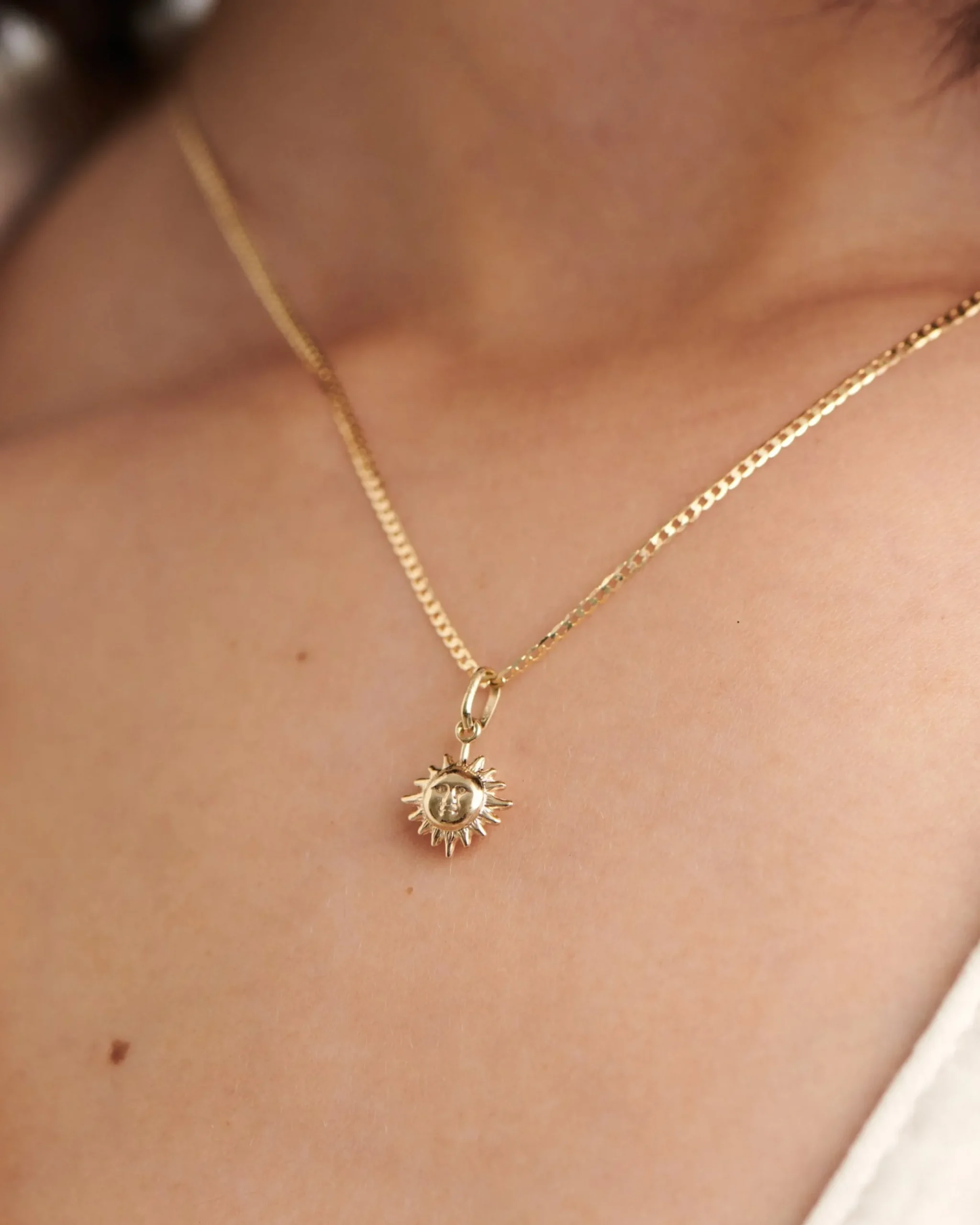 solana_k_gold_charm_1.webp BRUNA The Label Solana 14k Gold Charm^ Kettenanhänger