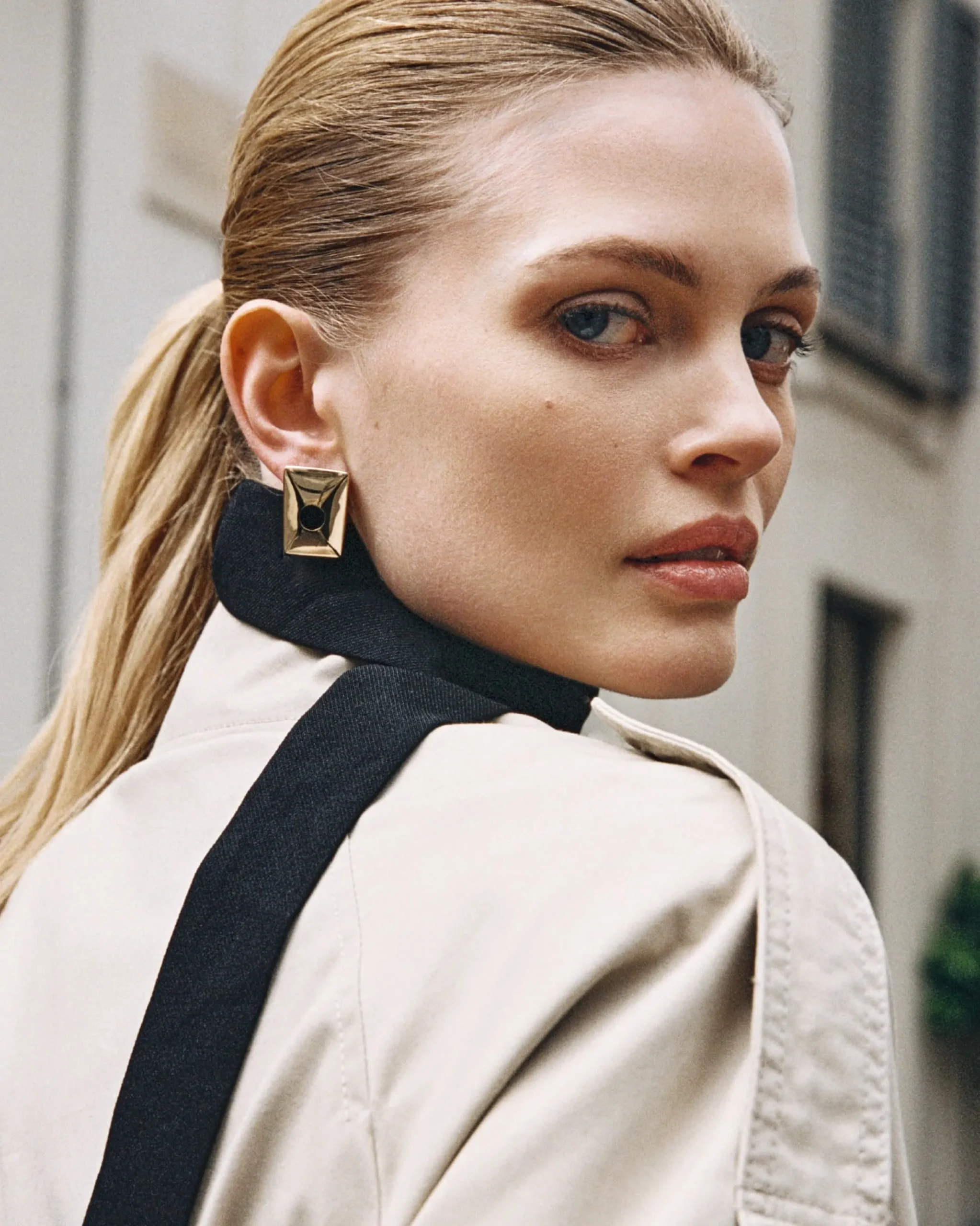 trevi_onyx_earrings_1.webp BRUNA The Label Trevi Onyx Earrings^ Studs