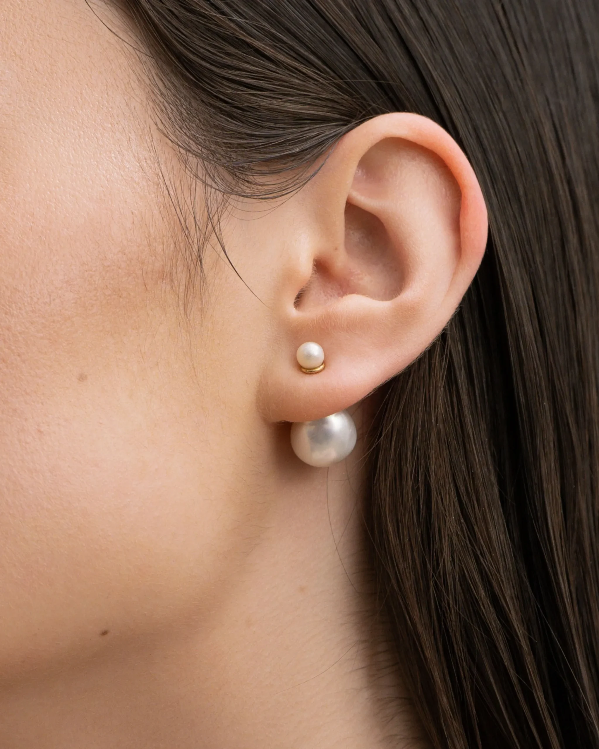 vivo_earrings_1.webp BRUNA The Label Vivo Earrings^ Perlen